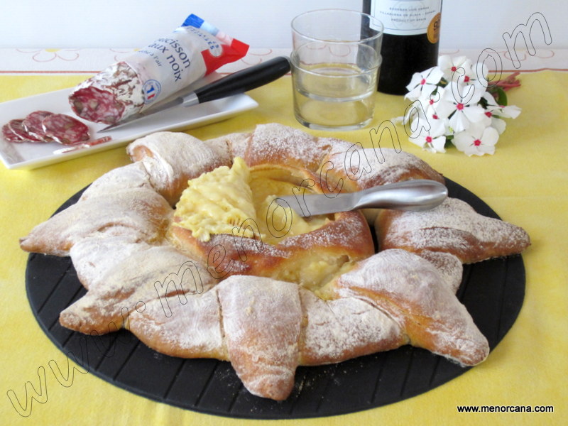 Pan girasol con queso coulommiers (lidl)